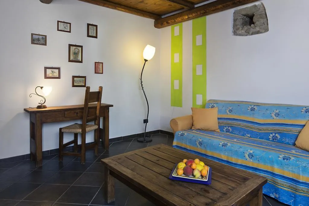 Villa Agriturismo Terrenia Trappitello Bauernhof